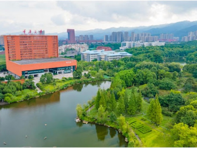 登晨生物为重庆大学部署高性能氮气发生器系统